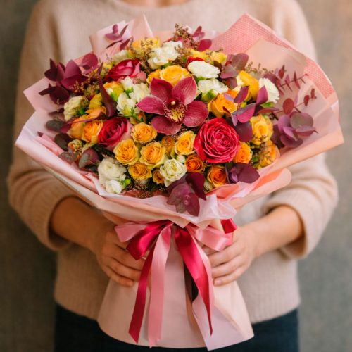 Цветочный букет «Королевский шарм»